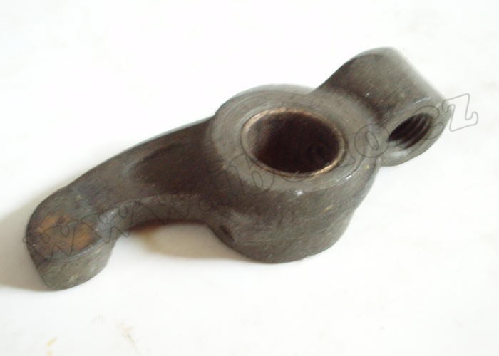 Vahadlo sacího ventilu úplné - Zetor URI