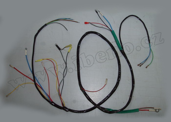 Hlavní kabel /alternátor/mech. tlakoměr - Zetor URI