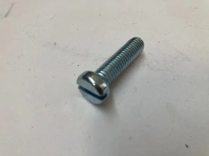 Šroub gumového nárazníku nápravy - Zetor 25 A/K