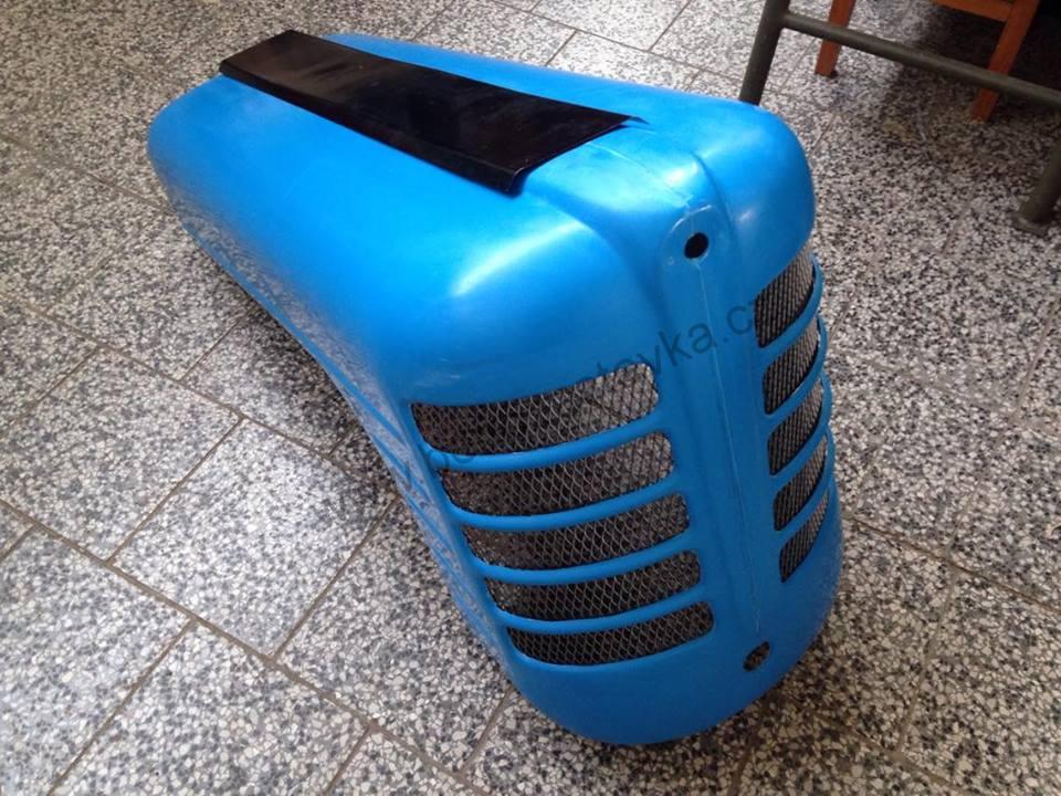 Kapotování motoru laminát - Zetor 3011