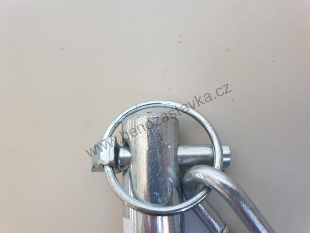 Čep s řetězem - UR II  8011-16245