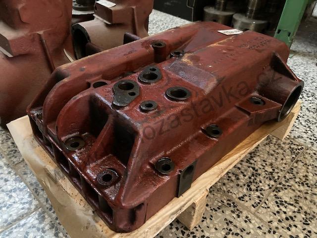 Víko hydrauliky - Zetor URII, Ursus